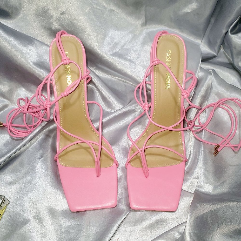 NEW FASHION NOVA pink lace up strappy thong gold heels SZ 11 - Picture 5 of 8